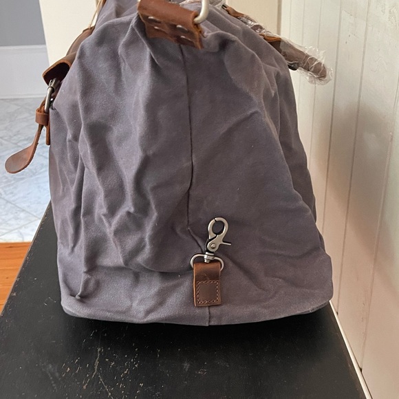 Gray Cavas/Leather Weekend BAG with leather handles&removable/adjustable strap. - Picture 2 of 12